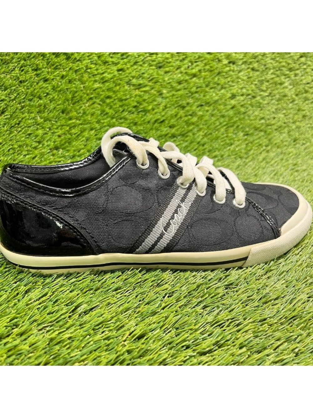 Coach Folly Womens Size 7 Black Gray White Athletic Lace Up Shoes Sneakers